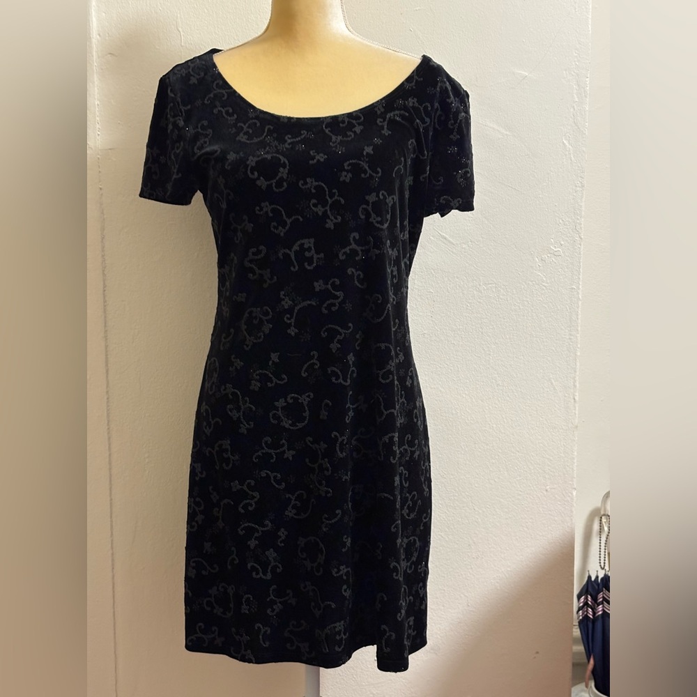 Chic Black Patterned Mini Dress